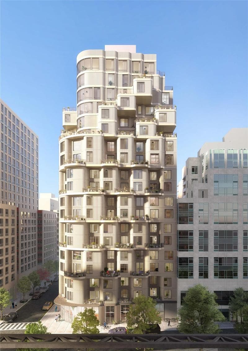24-01 Queens Plaza