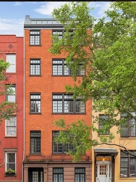 122 Waverly Place